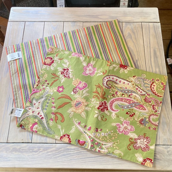 PIER 1 IMPORTS Placemat Floral Paisley Stripes 14 inches x 20 inches Set of 2 - Picture 2 of 10